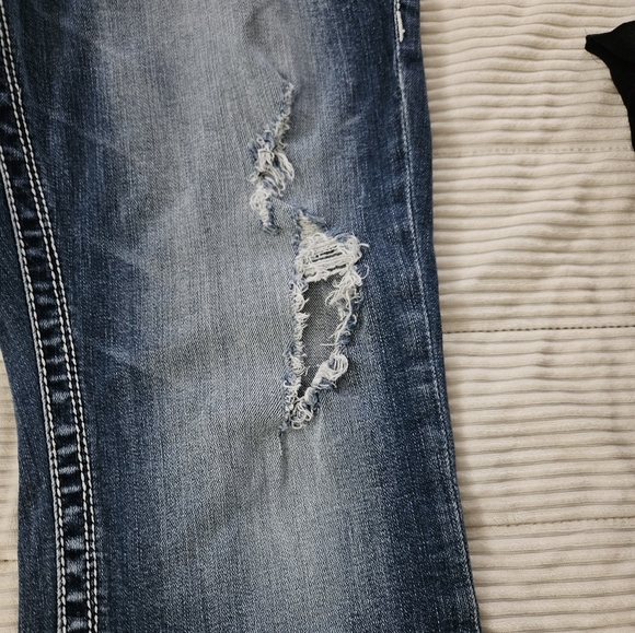 Maurices Premium Women's Blue Distressed Jeans. Size 16 Reg. - Picture 3 of 14